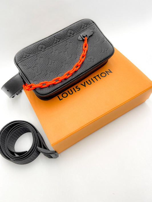 Louis Vuitton Monogram Black Taurillon Monogram Uniformes Solar Ray Soft Pochette
